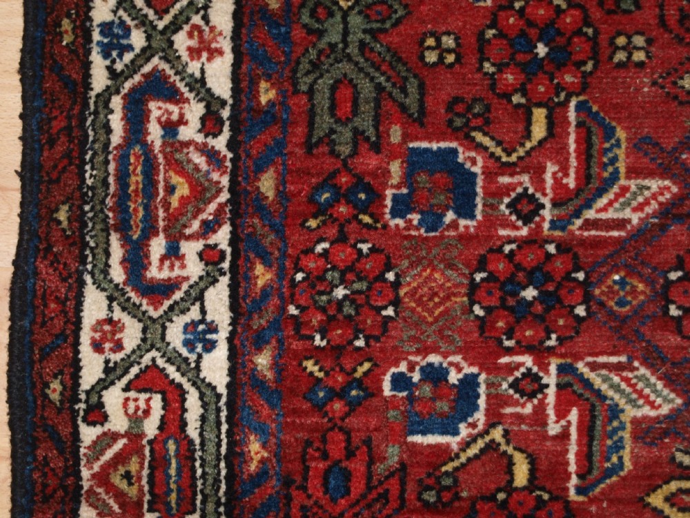 OLD SARABENT VILLAGE RUNNER, SCARCE SMALL SIZE, CIRCA 1920/30. View IV