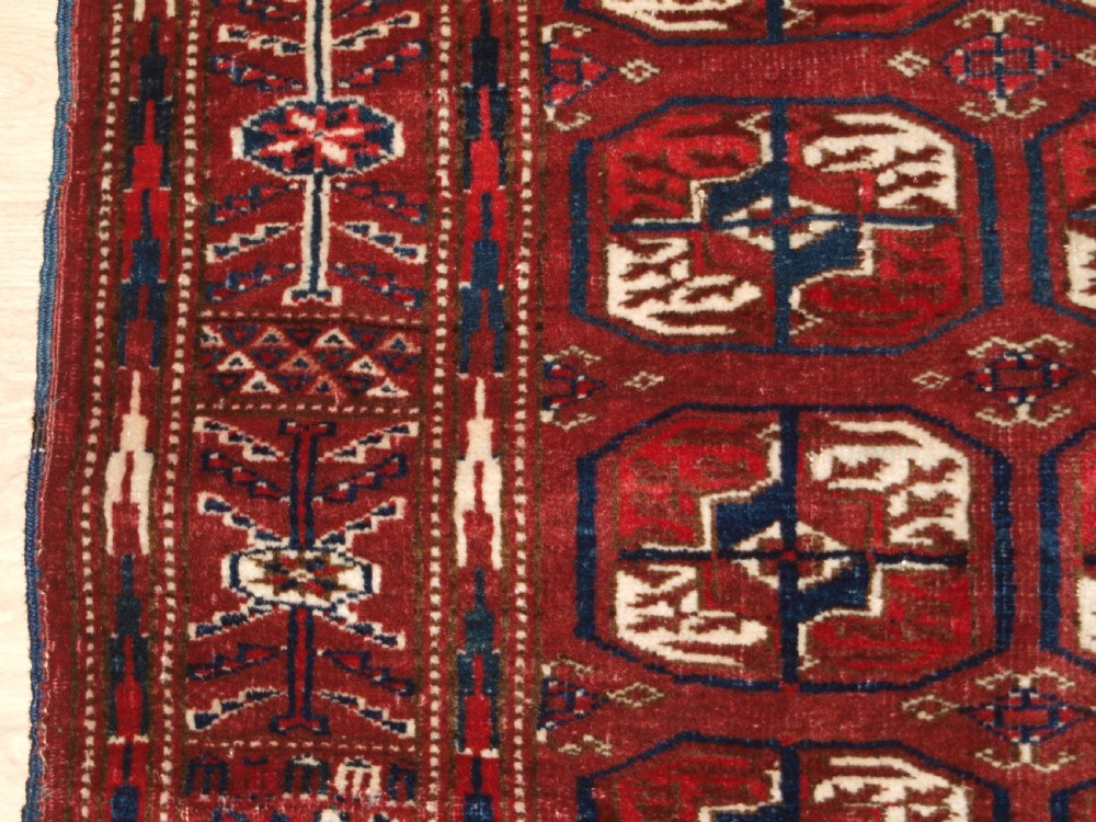 ANTIQUE TEKKE TURKMEN RUG OF SMALL SIZE, CIRCA 1900. View IV