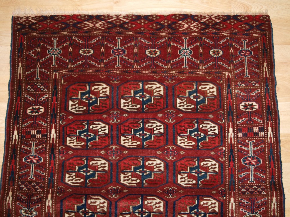 ANTIQUE TEKKE TURKMEN RUG OF SMALL SIZE, CIRCA 1900. View V