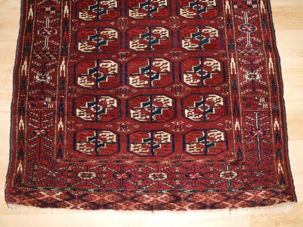 ANTIQUE TEKKE TURKMEN RUG OF SMALL SIZE, CIRCA 1900. View VI