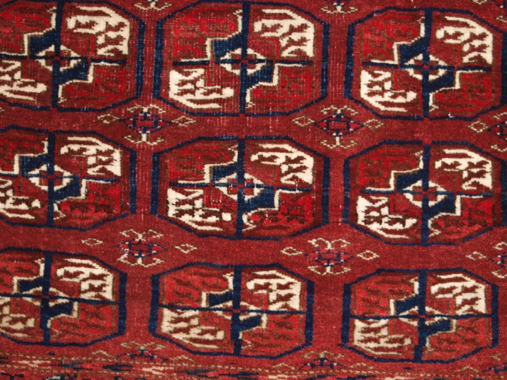 ANTIQUE TEKKE TURKMEN RUG OF SMALL SIZE, CIRCA 1900. View VII