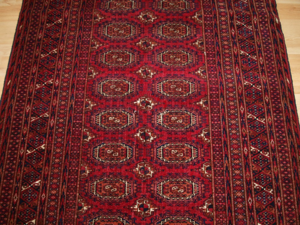ANTIQUE TEKKE TURKMEN RUG WITH SALOR GULS, CIRCA 1900. View V