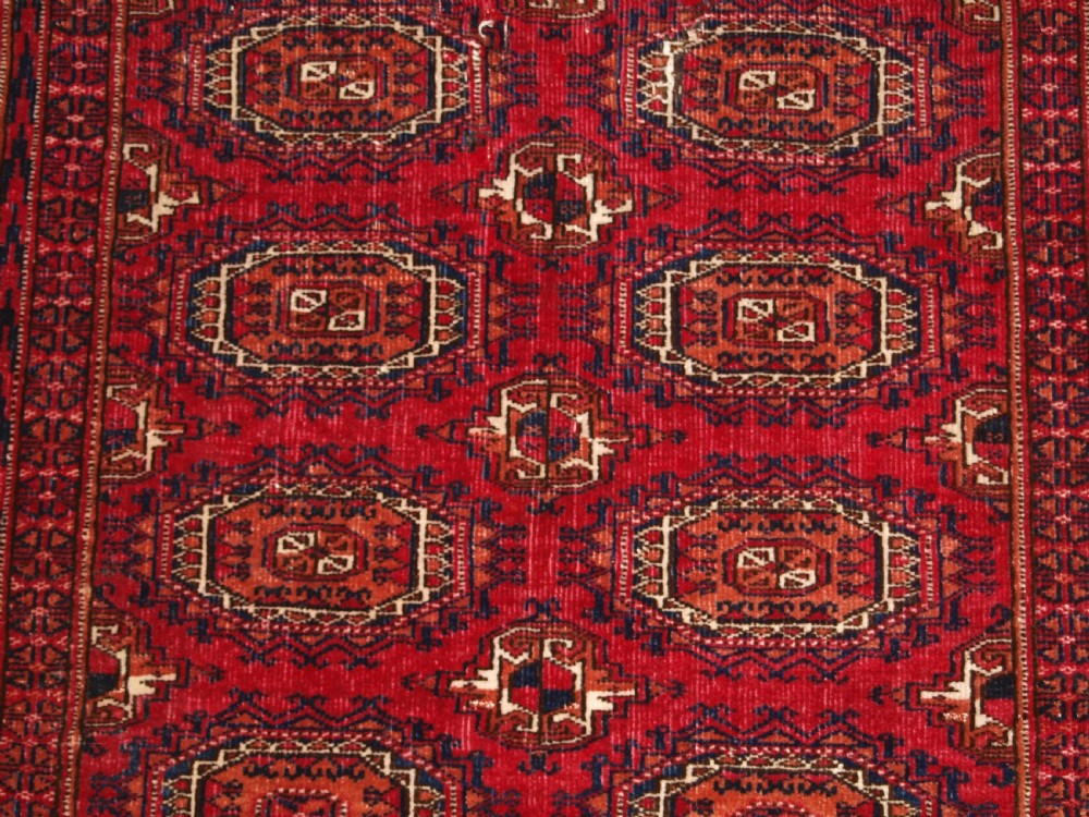 ANTIQUE TEKKE TURKMEN RUG WITH SALOR GULS, CIRCA 1900. View VII