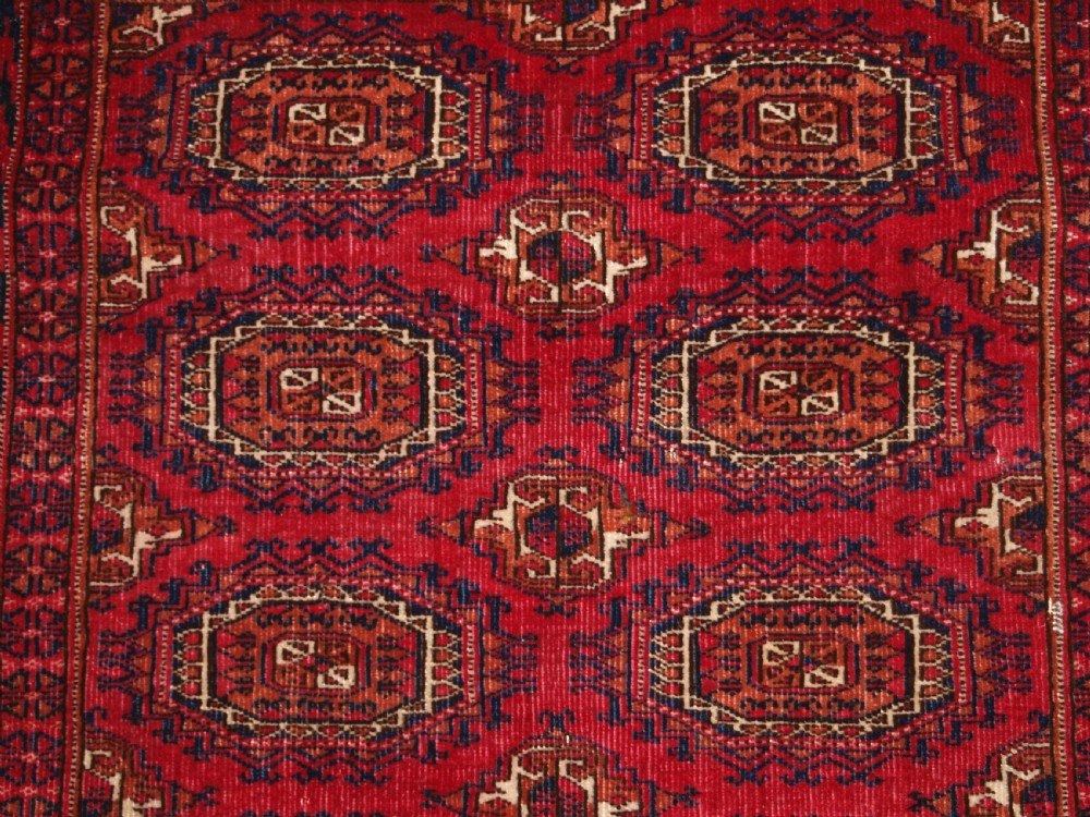 ANTIQUE TEKKE TURKMEN RUG WITH SALOR GULS, CIRCA 1900. View VIII