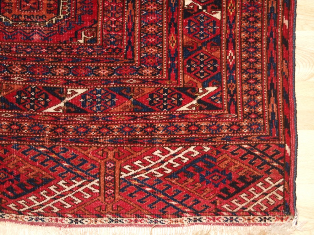 ANTIQUE TEKKE TURKMEN RUG WITH SALOR GULS, CIRCA 1900. View IX