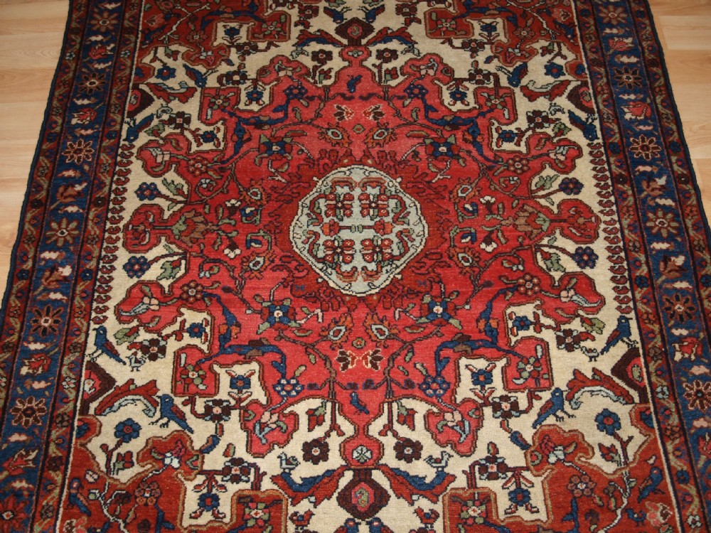 ANTIQUE TAFRESH VILLAGE RUG OF CLASSIC DESIGN, CIRCA 1900. View V