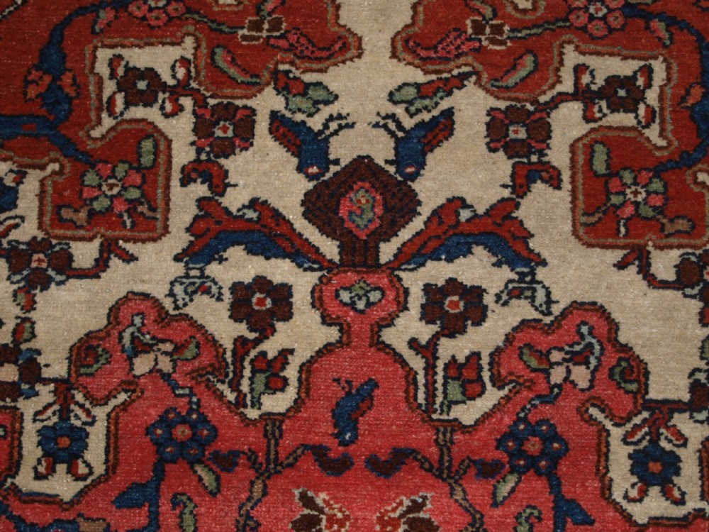 ANTIQUE TAFRESH VILLAGE RUG OF CLASSIC DESIGN, CIRCA 1900. View VIII