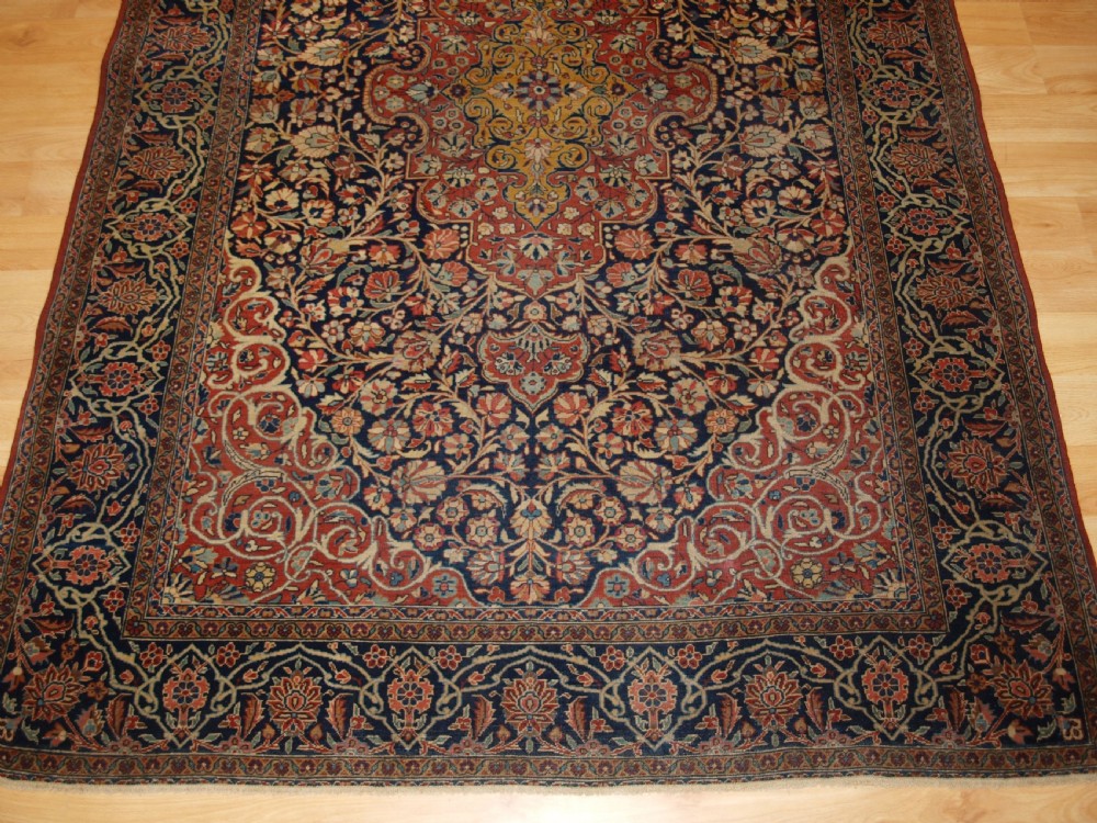ANTIQUE KASHAN RUG, GREAT COLOUR WITH LOW PILE FOR THE LIVED WITH LOOK, CIRCA 1900. View V