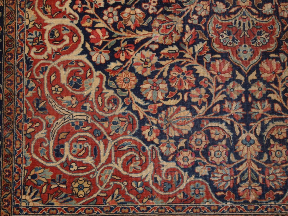 ANTIQUE KASHAN RUG, GREAT COLOUR WITH LOW PILE FOR THE LIVED WITH LOOK, CIRCA 1900. View IX