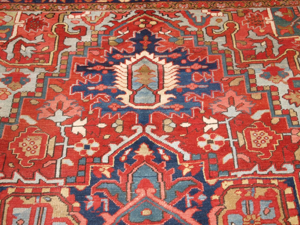 ANTIQUE HERIZ CARPET, EXCELLENT COLOURS, GREAT FURNISHING CARPET, CIRCA 1900. View IX