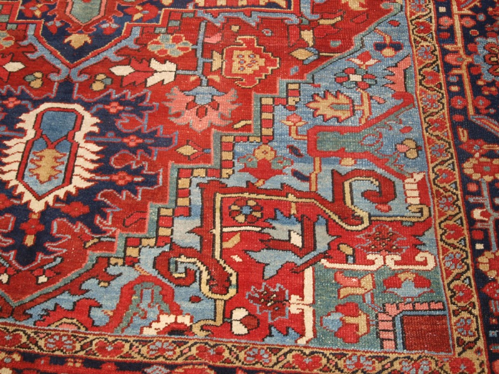 ANTIQUE HERIZ CARPET, EXCELLENT COLOURS, GREAT FURNISHING CARPET, CIRCA 1900. View X