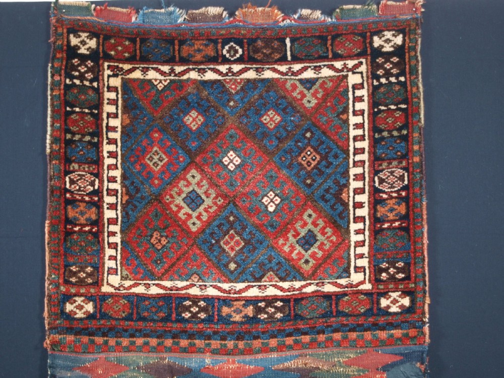 ANTIQUE JAF KURD BAG WITH PLAIN WEAVE ZIG ZAG BACK, CIRCA 1880. View II