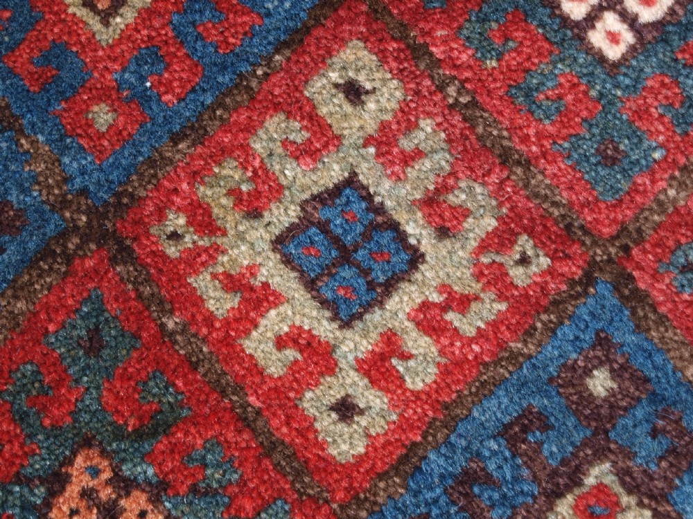 ANTIQUE JAF KURD BAG WITH PLAIN WEAVE ZIG ZAG BACK, CIRCA 1880. View IX