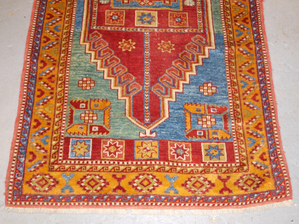 ANTIQUE TURKISH VILLAGE RUG, BERGAMA REGION, SOFT COLOURS, CIRCA 1900. View III