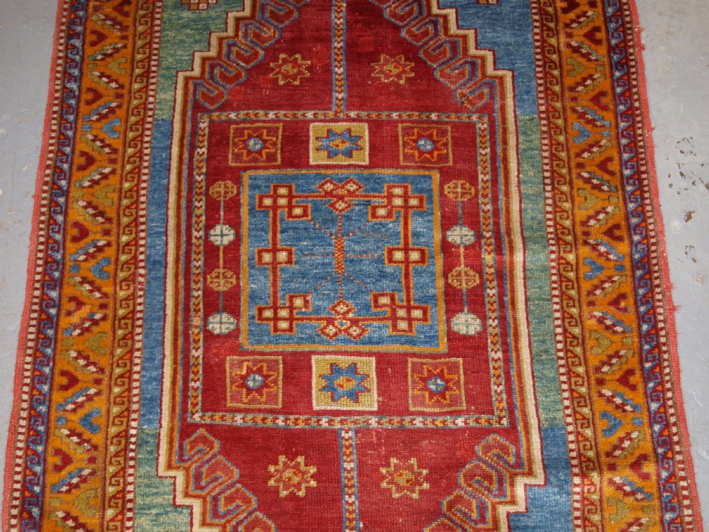 ANTIQUE TURKISH VILLAGE RUG, BERGAMA REGION, SOFT COLOURS, CIRCA 1900. View IV