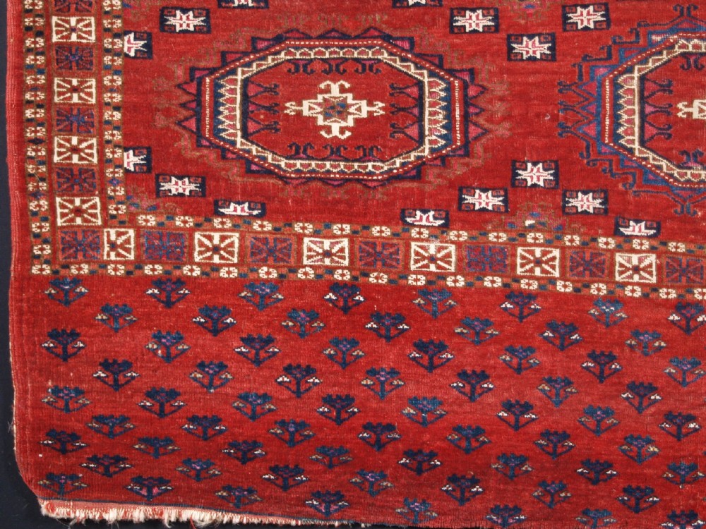 ANTIQUE TEKKE TURKMEN CHUVAL, SILK AND COTTON HIGHLIGHTS, SALOR GULS, CIRCA 1825. View III