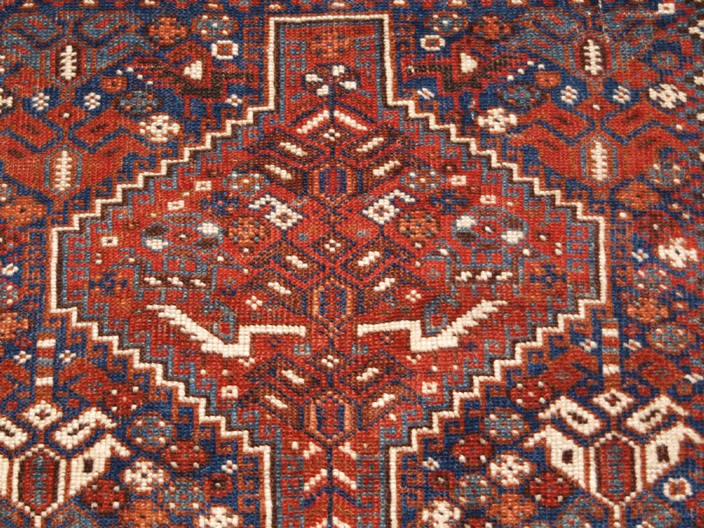 OLD KHAMSEH TRIBAL RUG, TRIBAL DESIGN, SMALL SIZE, CIRCA 1920. View VII