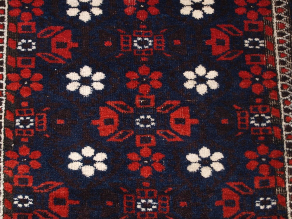 ANTIQUE BALUCH RUG WITH MINA KHANI DESIGN, EXCELLENT CONDITION, CIRCA 1900. View IX