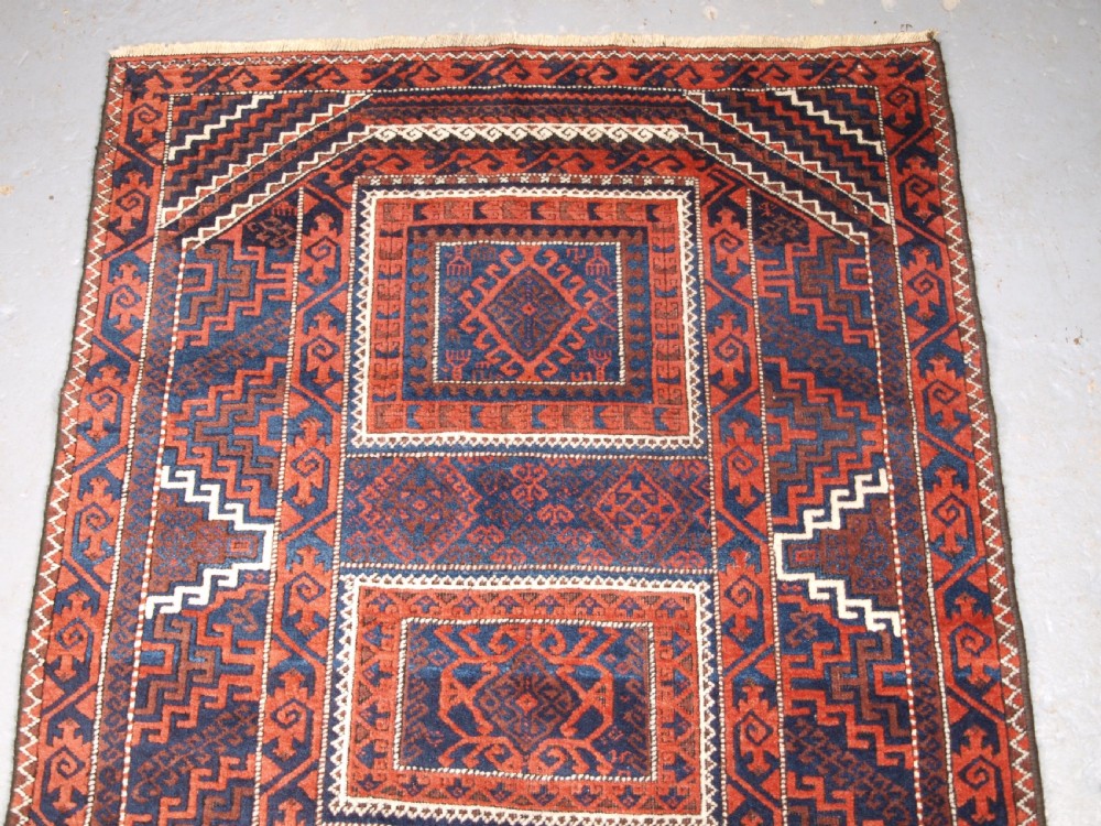 ANTIQUE BALUCH RUG WITH COMPARTMENT DESIGN, SOFT WOOL, CIRCA 1900. View III