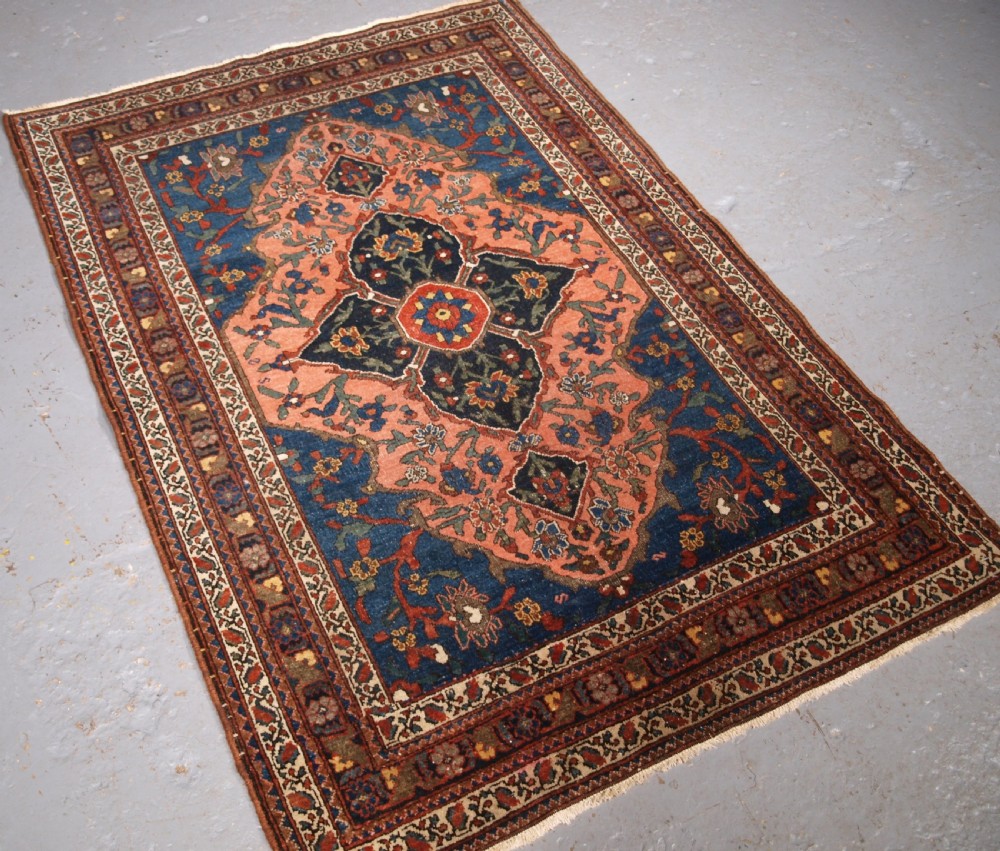 ANTIQUE ABEDEH RUG WITH UNUSUAL DESIGN, EXCELLENT COLOUR, CIRCA 1900/20. View II