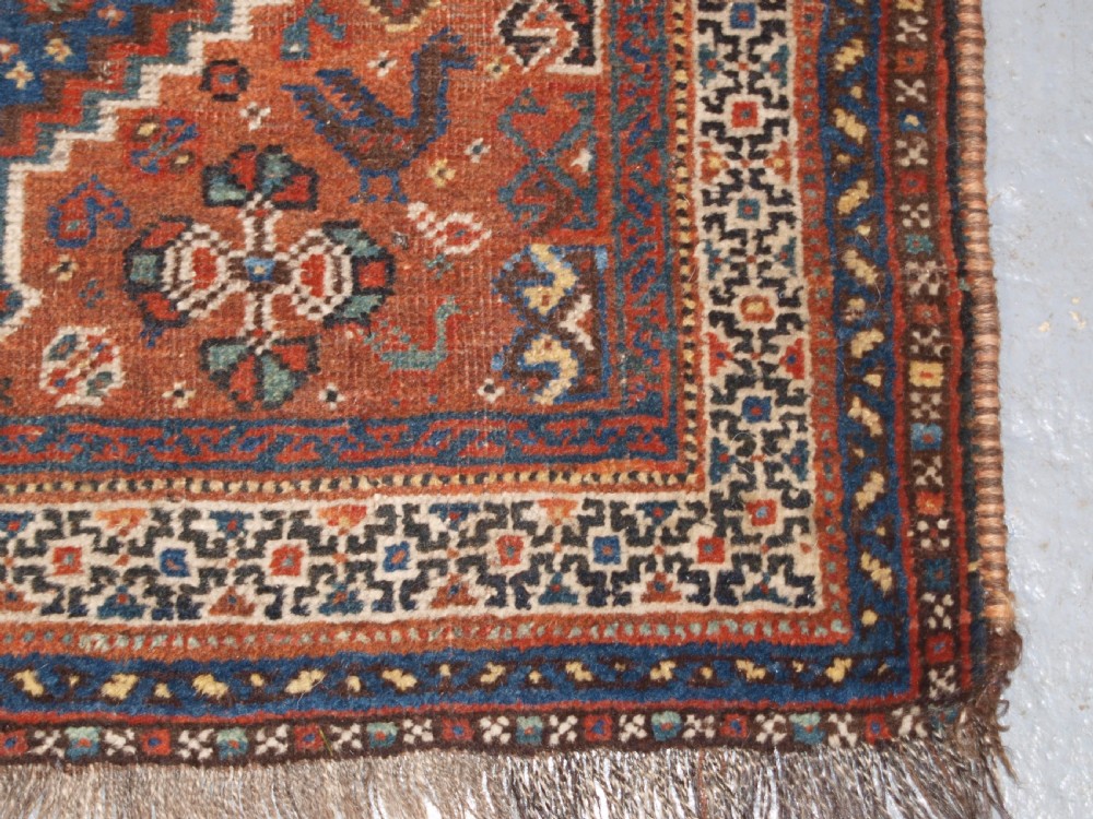 ANTIQUE KHAMSEH SHIRAZ TRIBAL RUG OF SMALL SIZE, CIRCA 1910. View XII