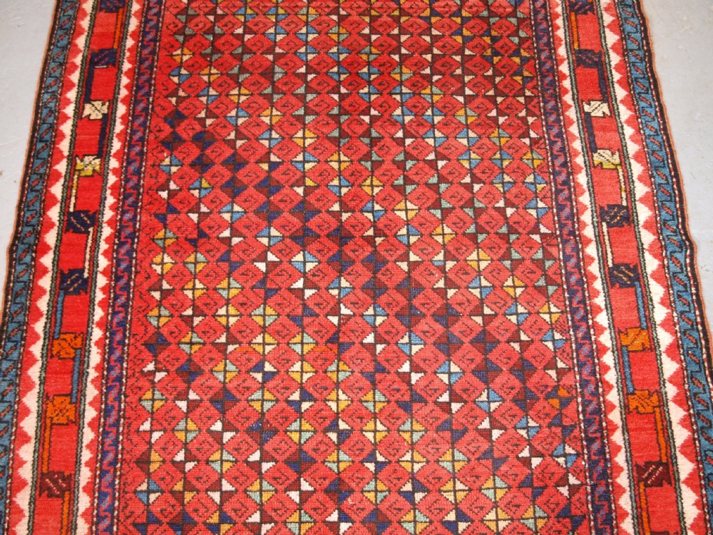 ANTIQUE KURDISH VILLAGE RUG, GREAT FURNISHING RUG, CIRCA 1920. View IV