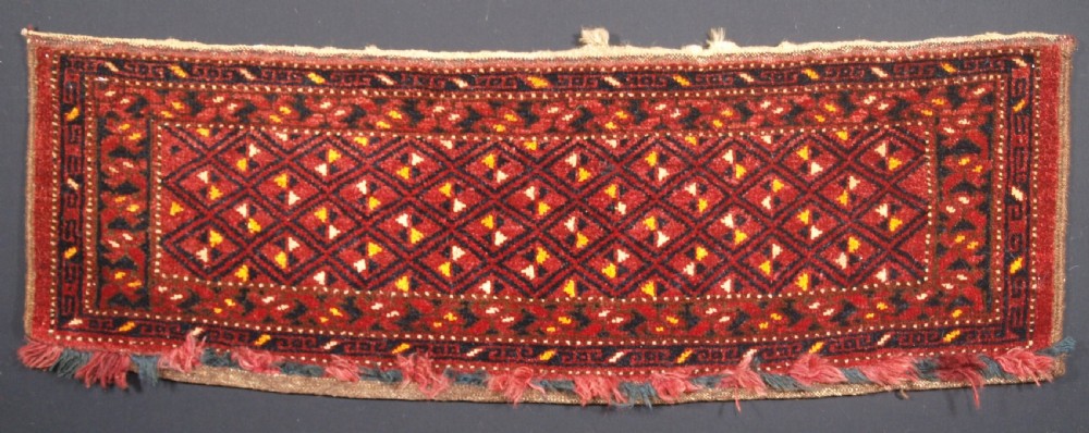 ANTIQUE ERSARI BESHIR TORBA WITH DIAMOND LATTICE DESIGN, CIRCA 1900.