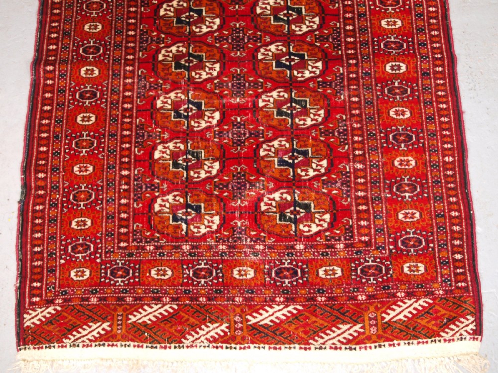 ANTIQUE TEKKE TURKMEN RUG OF SMALL SIZE, CIRCA 1900. View IV