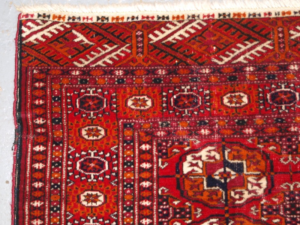 ANTIQUE TEKKE TURKMEN RUG OF SMALL SIZE, CIRCA 1900. View V