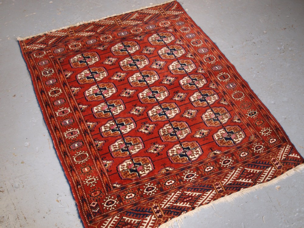 ANTIQUE TEKKE TURKMEN RUG OF SMALL SQUARE SIZE, CIRCA 1900. View II