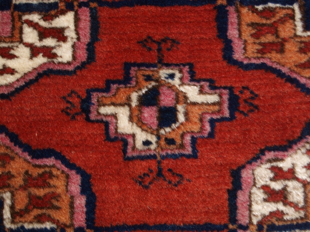ANTIQUE TEKKE TURKMEN RUG OF SMALL SQUARE SIZE, CIRCA 1900. View X