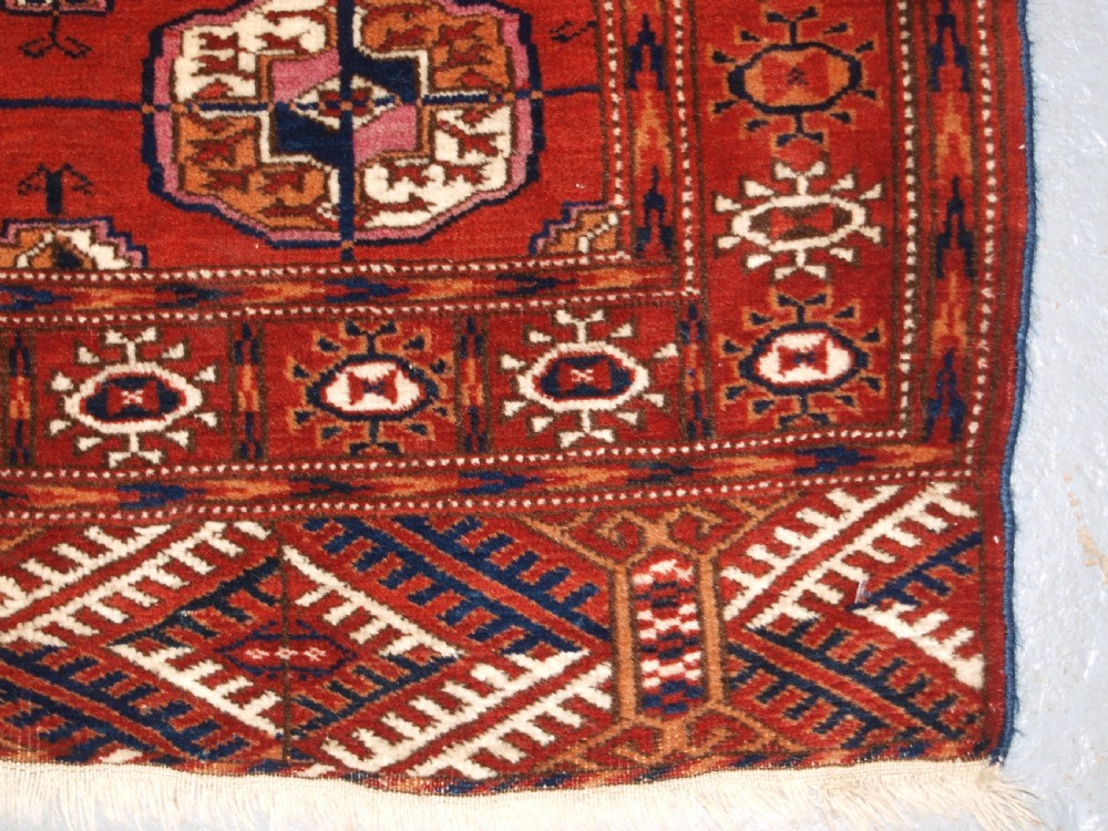ANTIQUE TEKKE TURKMEN RUG OF SMALL SQUARE SIZE, CIRCA 1900. View XI