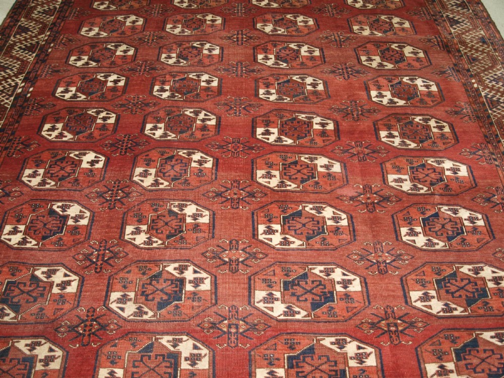 ANTIQUE ERSARI KIZYL AYAK TURKMEN MAIN CARPET, UNUSUAL GUL, CIRCA 1880. View V
