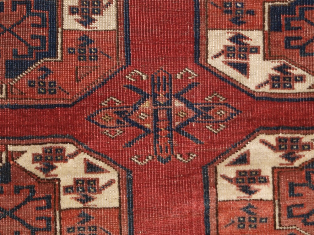 ANTIQUE ERSARI KIZYL AYAK TURKMEN MAIN CARPET, UNUSUAL GUL, CIRCA 1880. View X