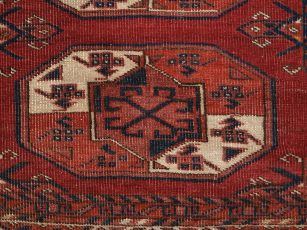 ANTIQUE ERSARI KIZYL AYAK TURKMEN MAIN CARPET, UNUSUAL GUL, CIRCA 1880. View XI