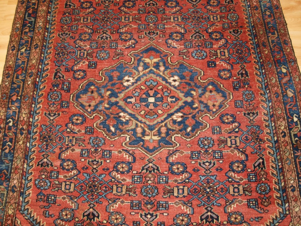 ANTIQUE HAMADAN REGION VILLAGE RUG, GOOD SOFT COLOURS, CIRCA 1900. View V