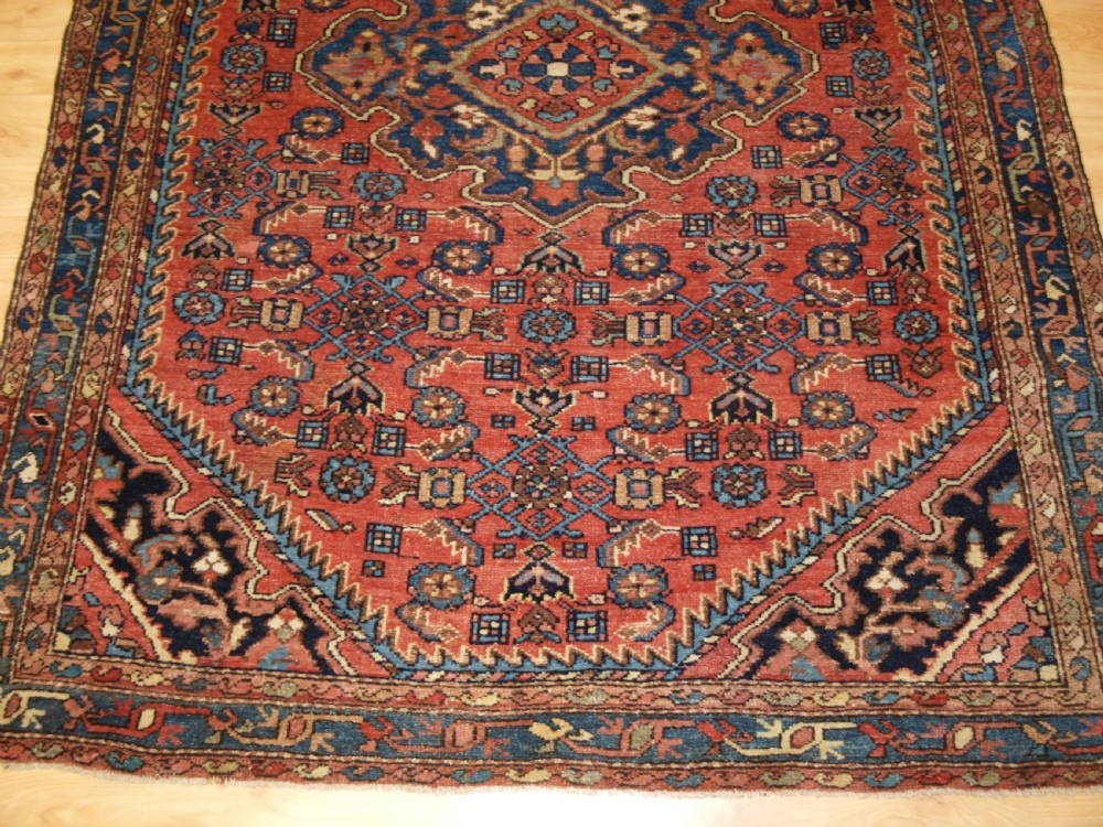ANTIQUE HAMADAN REGION VILLAGE RUG, GOOD SOFT COLOURS, CIRCA 1900. View VI