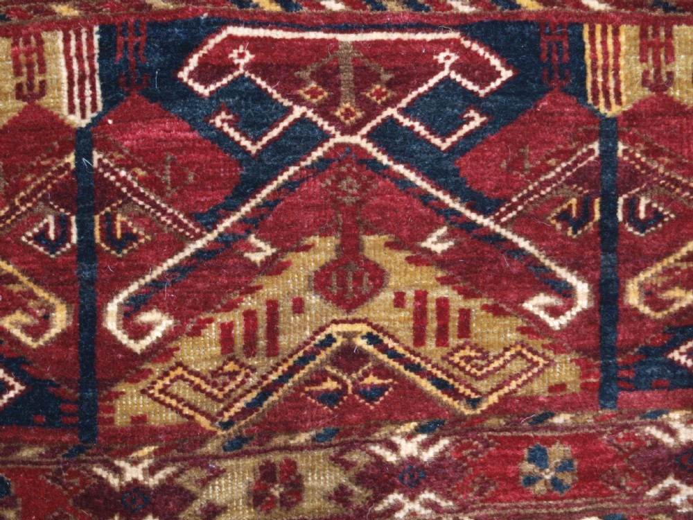 ANTIQUE ERSARI BESHIR TURKMEN TORBA, UNUSUAL DESIGN, CIRCA 1900. View VI