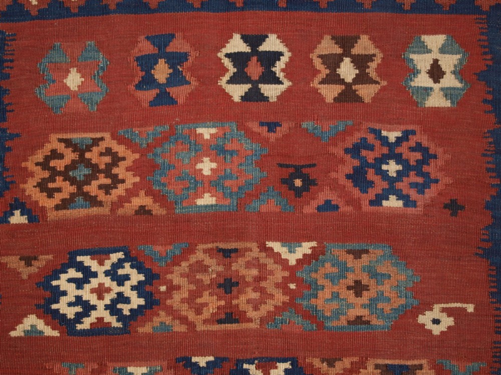 ANTIQUE TRIBAL QASHQAI KILIM SOFREH, EATING CLOTH, CIRCA 1900. View VI