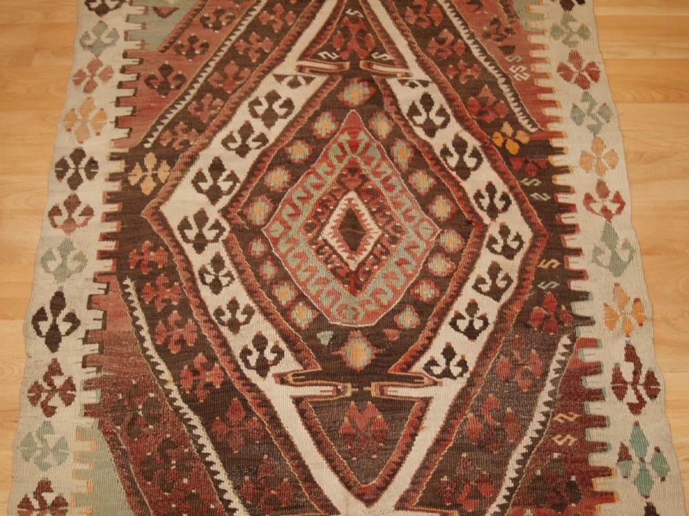 ANTIQUE TURKISH KAYSERI KILIM, SINGLE MEDALLION DESIGN, CIRCA 1920. View V