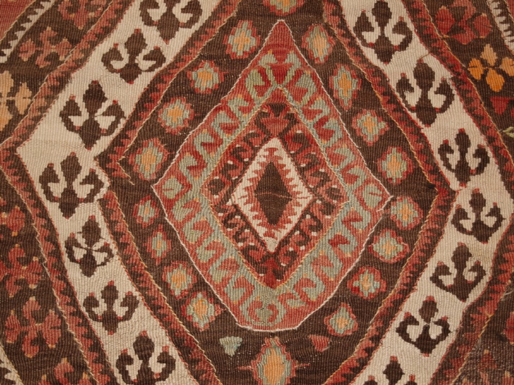 ANTIQUE TURKISH KAYSERI KILIM, SINGLE MEDALLION DESIGN, CIRCA 1920. View VIII