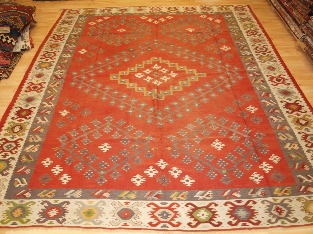ANTIQUE SHARKOY KILIM, TRADITIONAL DESIGN AND SOFT COLOURS, CIRCA 1920. View II