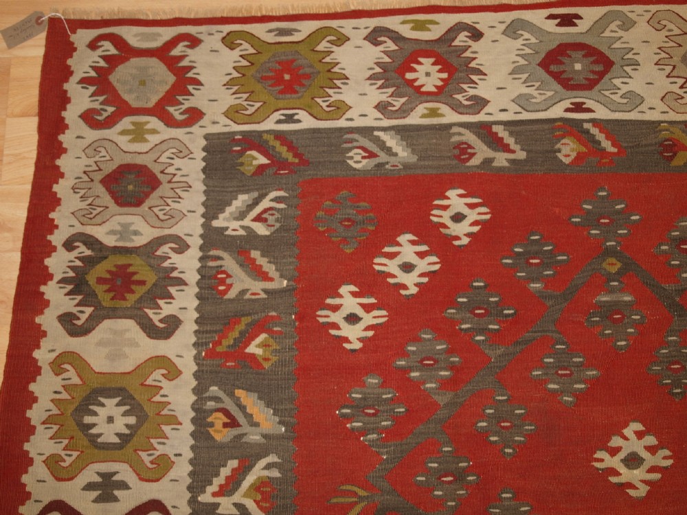 ANTIQUE SHARKOY KILIM, TRADITIONAL DESIGN AND SOFT COLOURS, CIRCA 1920. View III