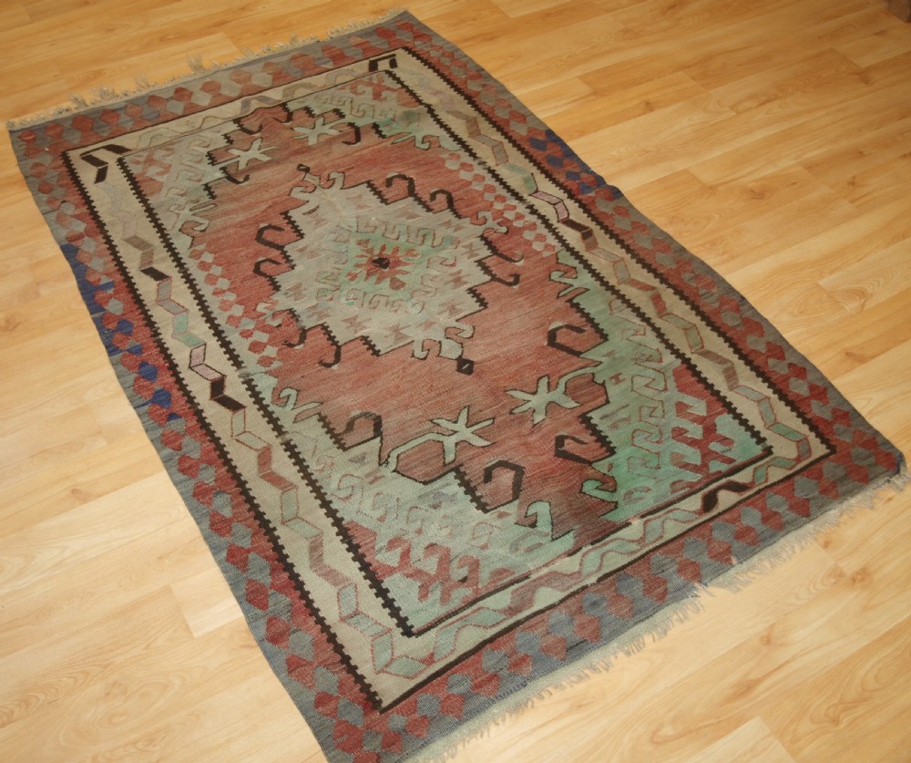 ANTIQUE TURKISH VILLAGE KILIM, SOFT PASTEL COLOURS, CIRCA 1920.