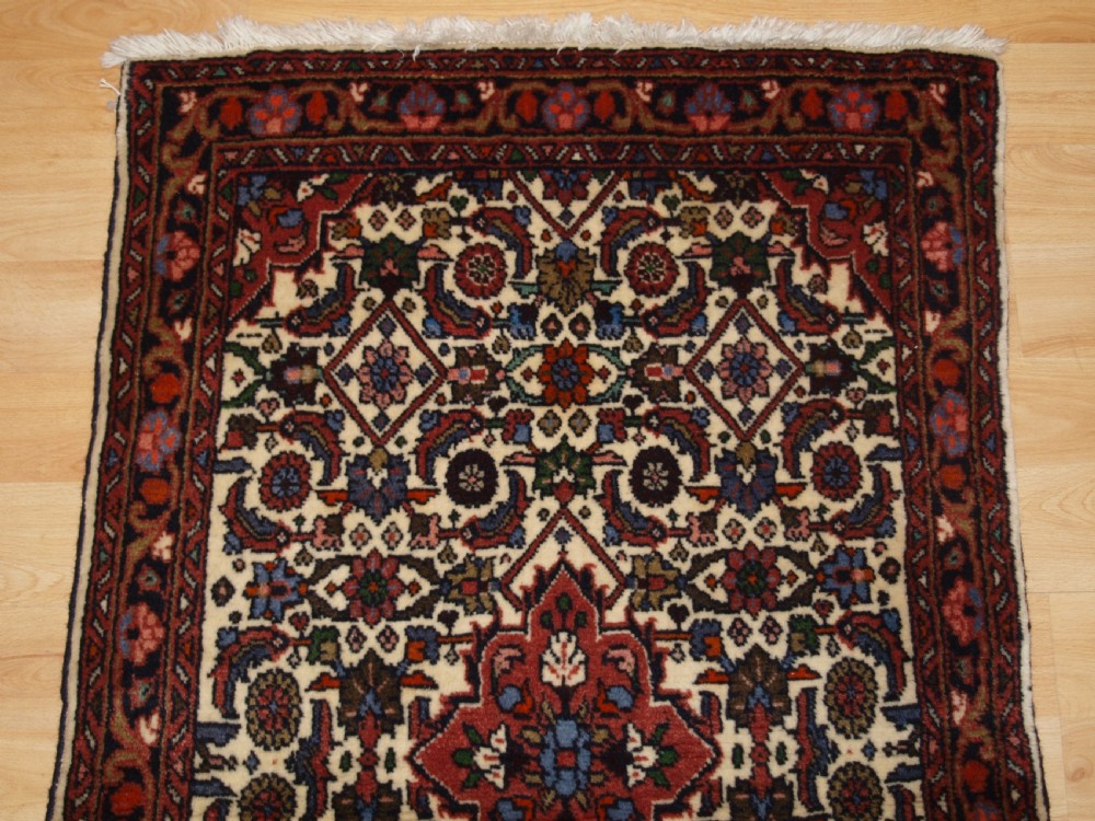 OLD HAMADAN REGION RUG OF SMALL SIZE WITH HERATI DESIGN, CIRCA 1930. View IV