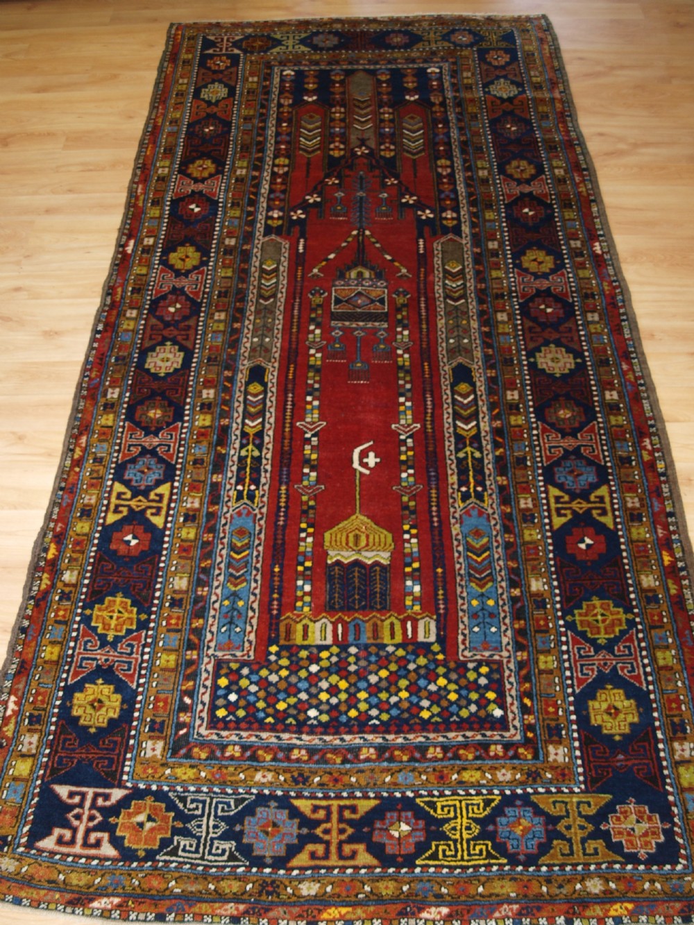 ANTIQUE TURKISH YAHYALI VILLAGE RUG WITH SCARCE MOSQUE DESIGN, CIRCA 1900/20.