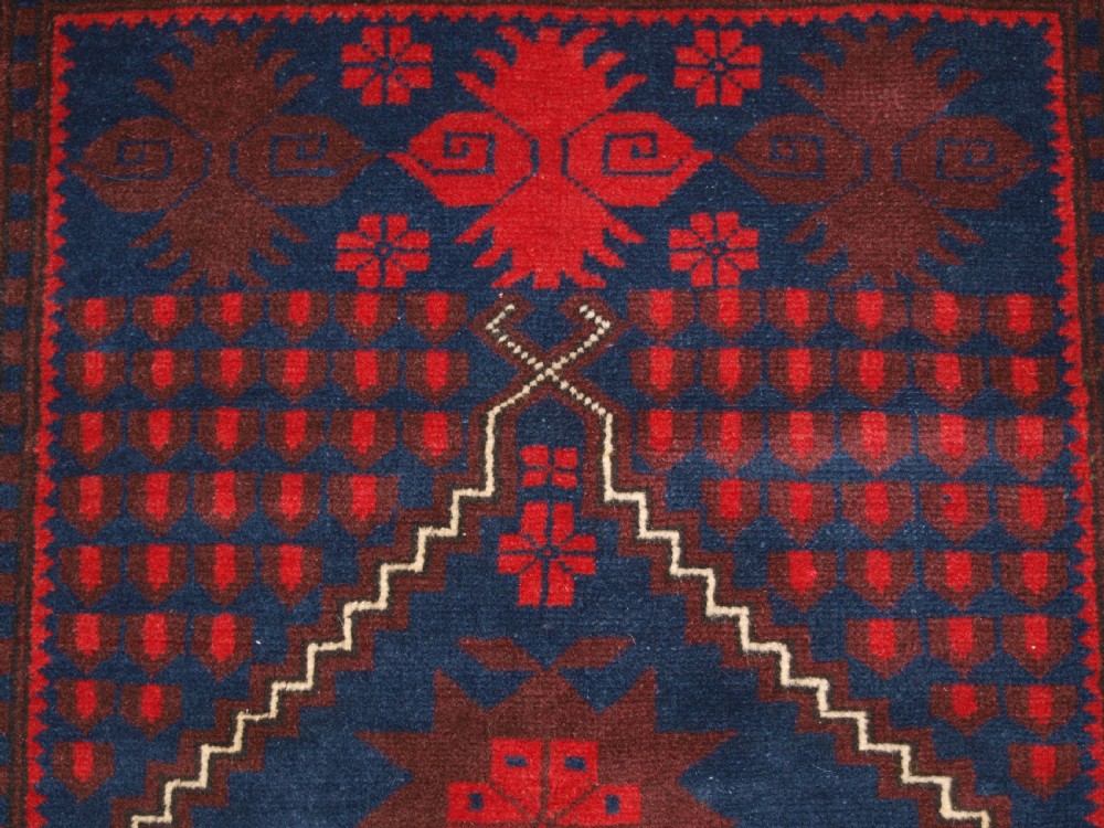OLD TURKISH YAGCIBEDIR VILLAGE RUG, TRADITIONAL DESIGN, CIRCA 1920/30. View V