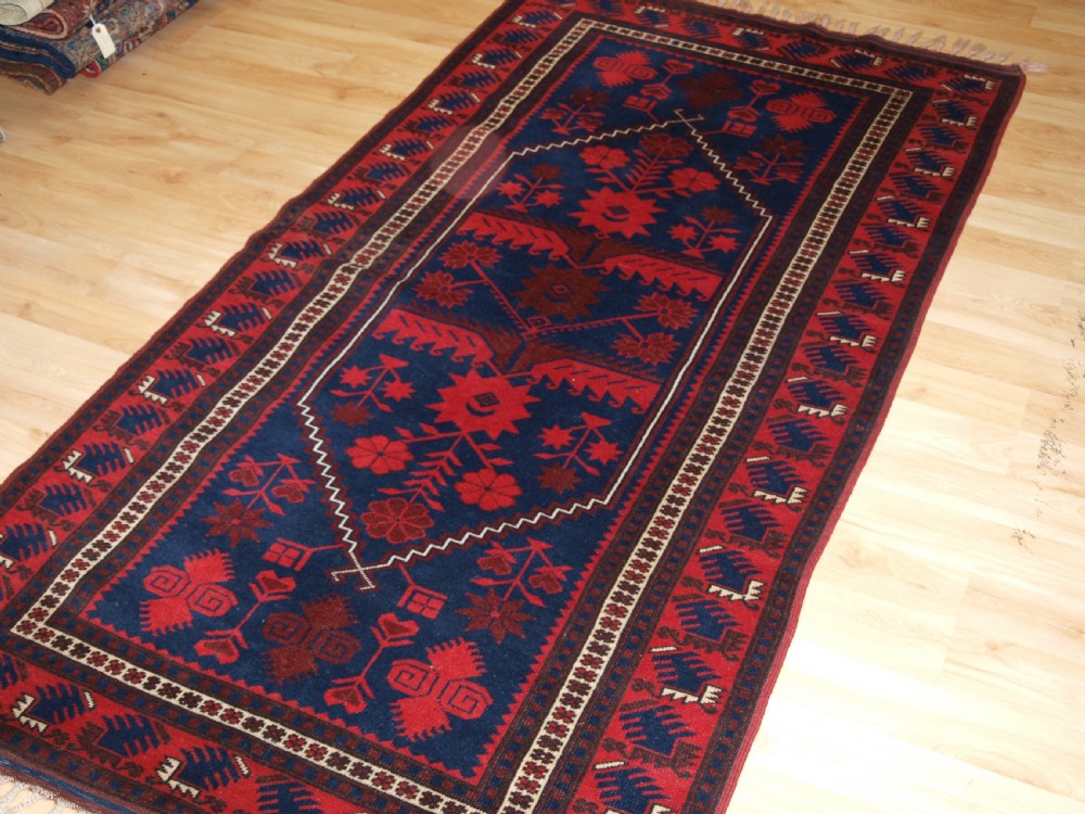 OLD TURKISH YAGCIBEDIR VILLAGE RUG, GOOD COLOUR AND DESIGN, CIRCA 1920/30. View III