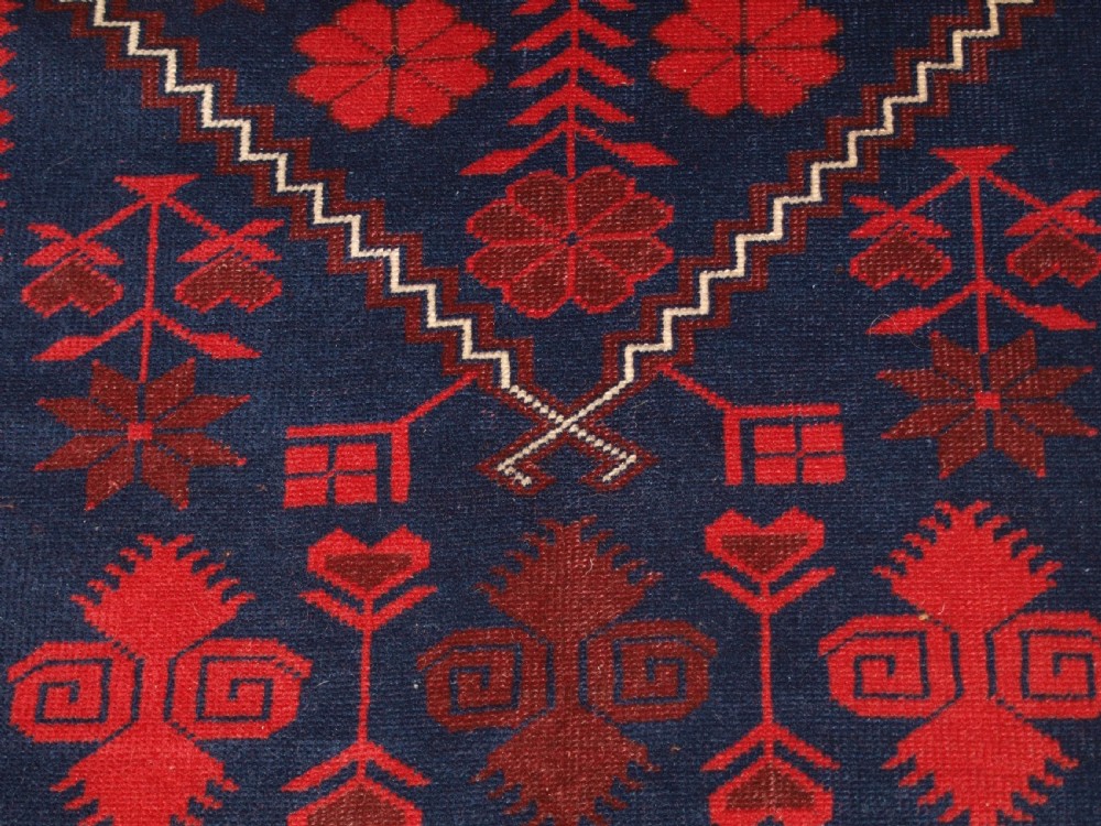 OLD TURKISH YAGCIBEDIR VILLAGE RUG, GOOD COLOUR AND DESIGN, CIRCA 1920/30. View VIII