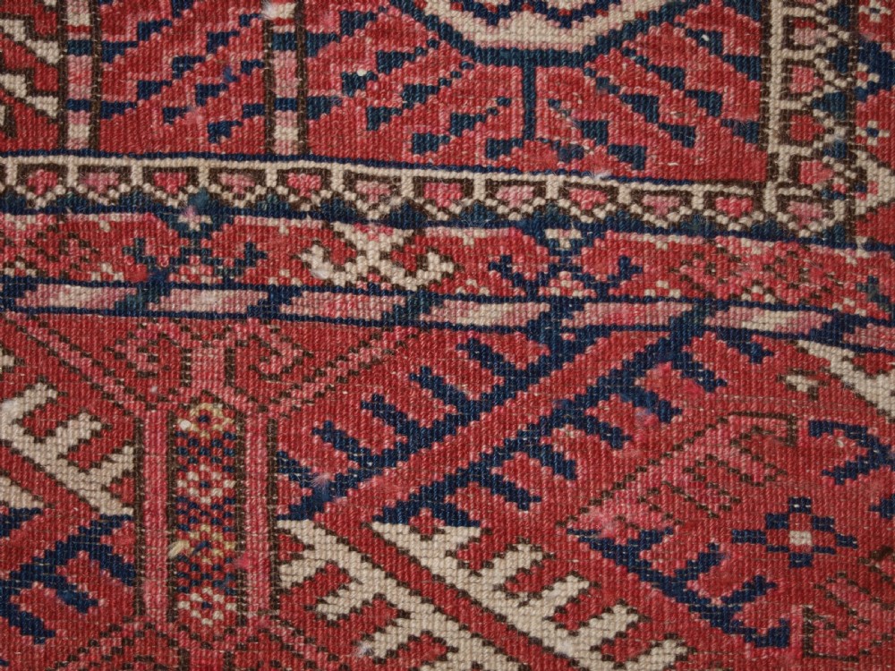 ANTIQUE TEKKE TIRKMEN RUG WITH SOFT COLOUR, CIRCA 1900. View IV